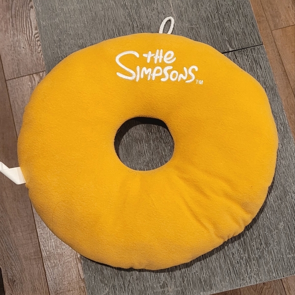 Universal Studios The Simpsons Donut plush - Picture 6 of 6